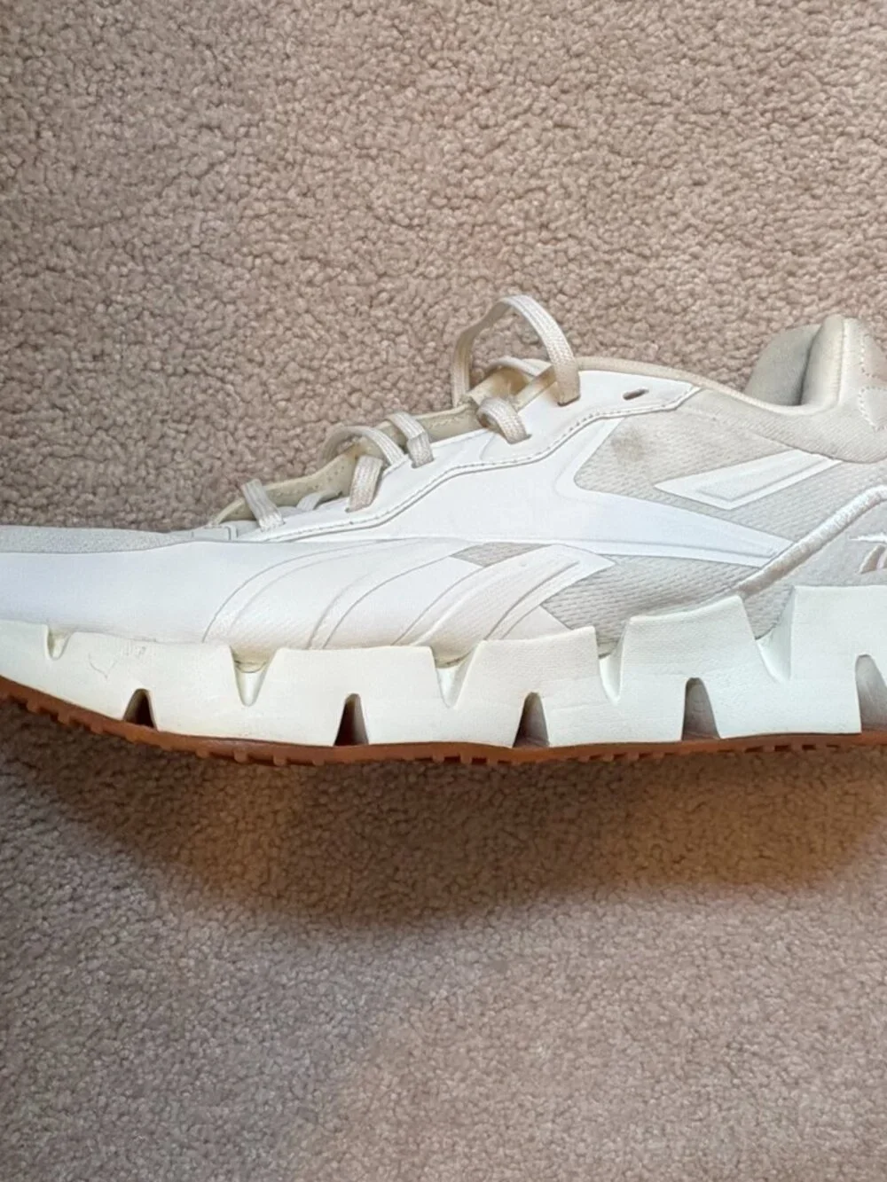 Reebok Zig Dynamica Women's Running Shoes Size 9 White  IG0551